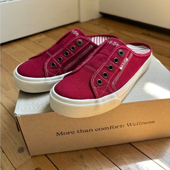 NIB Taos Canvas EZ Soul Slide Sneakers 7.5 - Picture 1 of 12